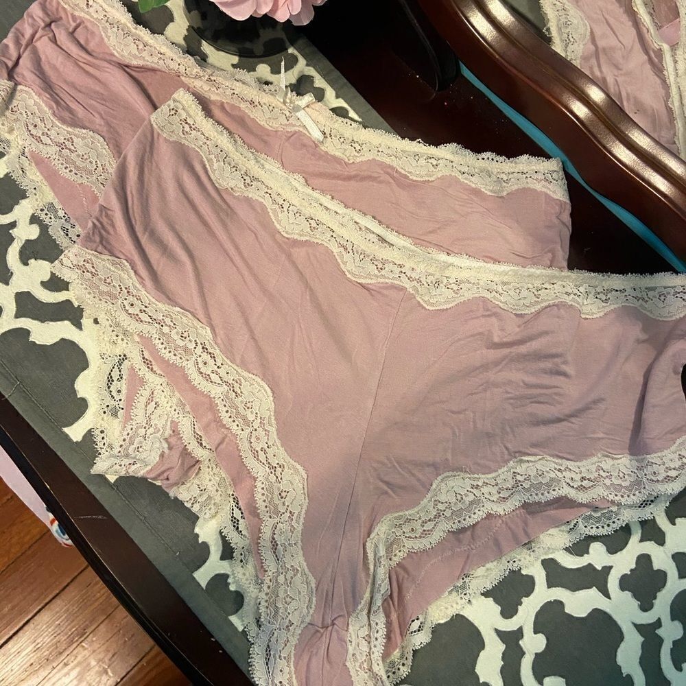 2Pairs of True Panties 14/16. & 18/20